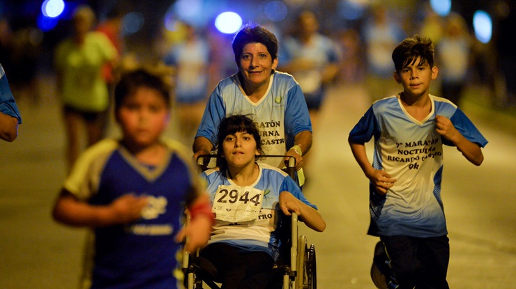 Una multitud corrió la 7º edición de la Maratón Noctuna